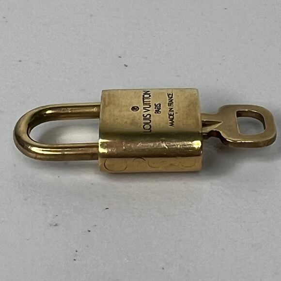 Louis Vuitton #308 Gold Brass Lock & Key Charm Clochette Set 🔐 - Picture 4 of 10